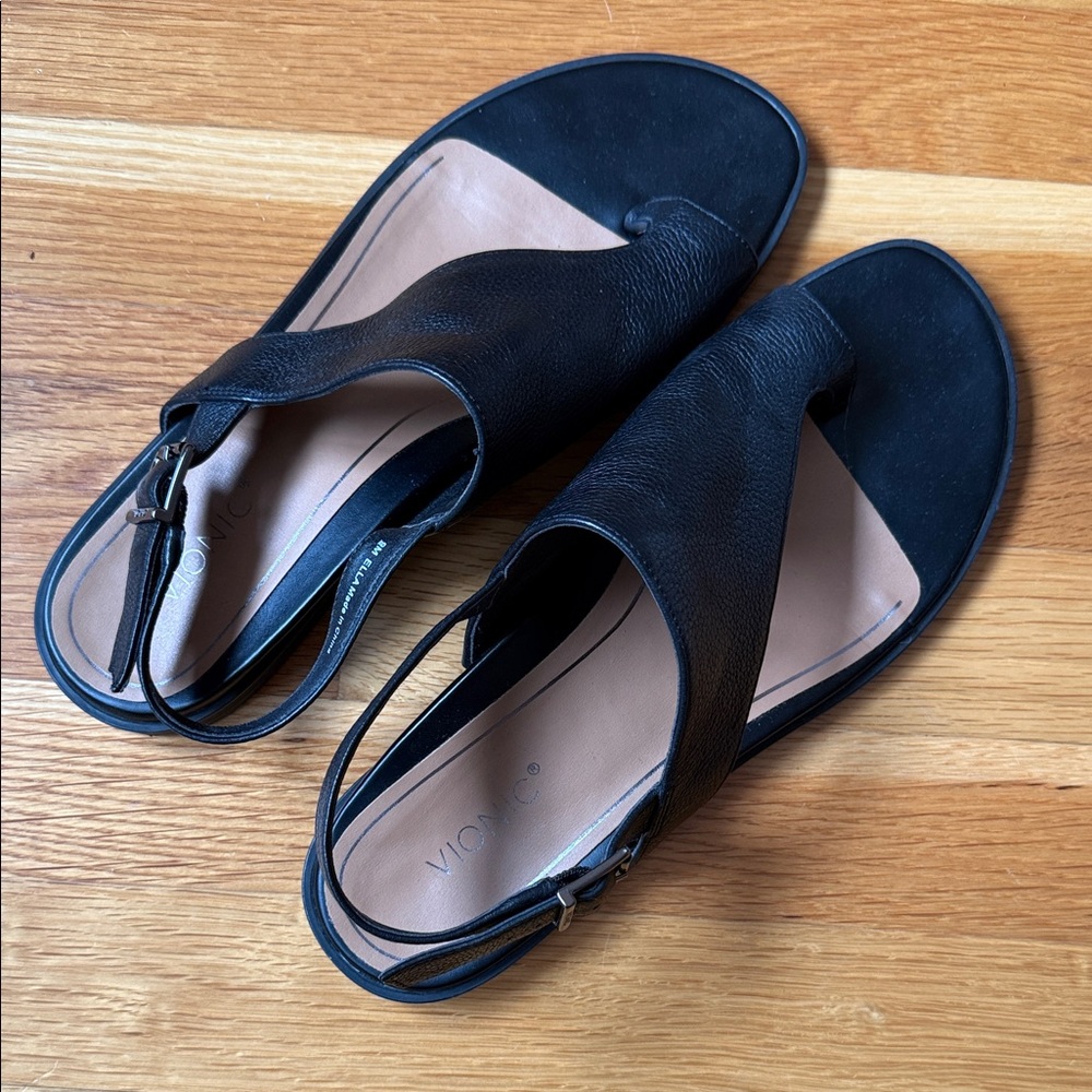 Vionic Women's Black and Brown Sandals
